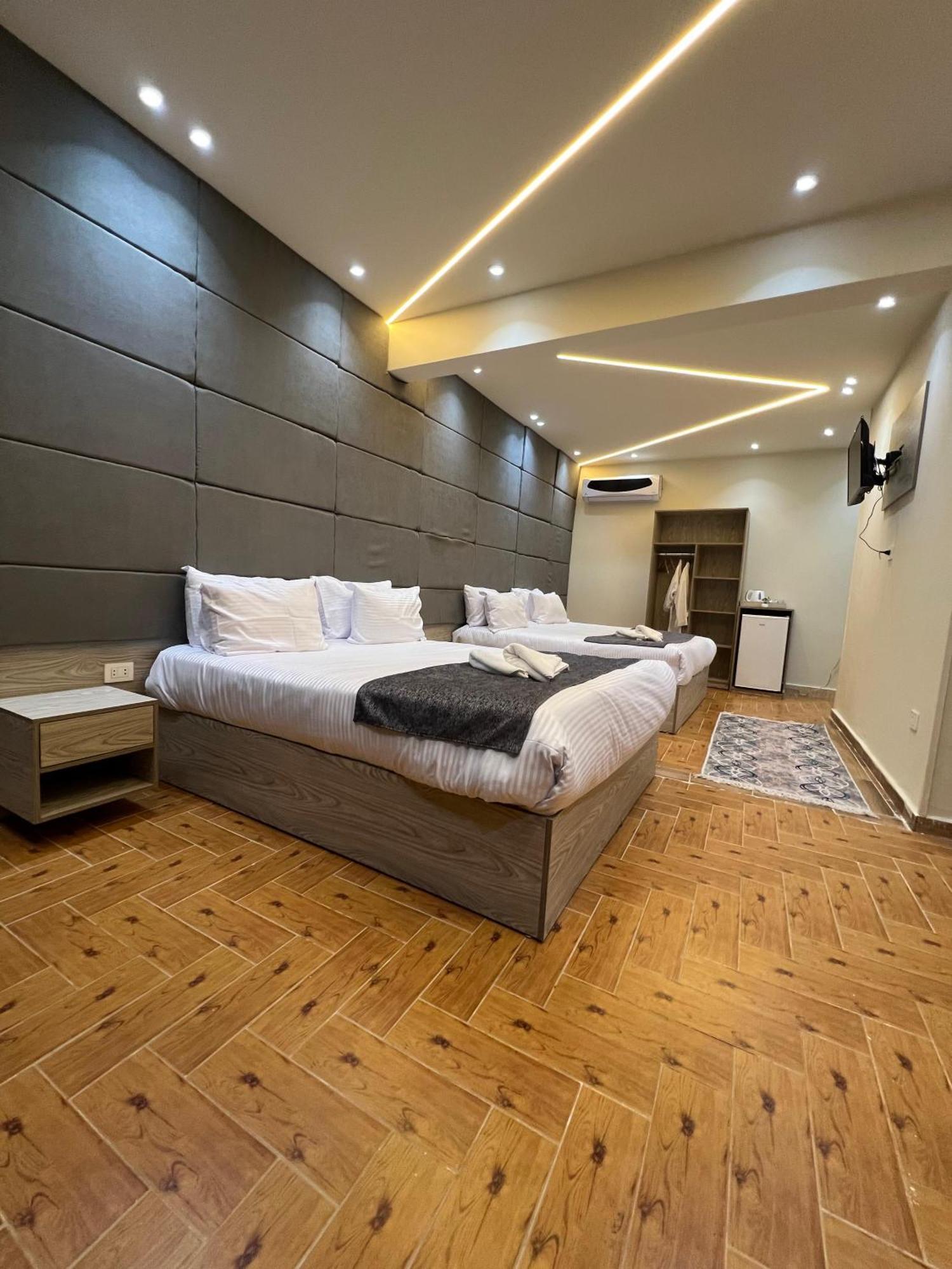 New Scarab Pyramids View Hotel Kafret el-Gabal Екстериор снимка