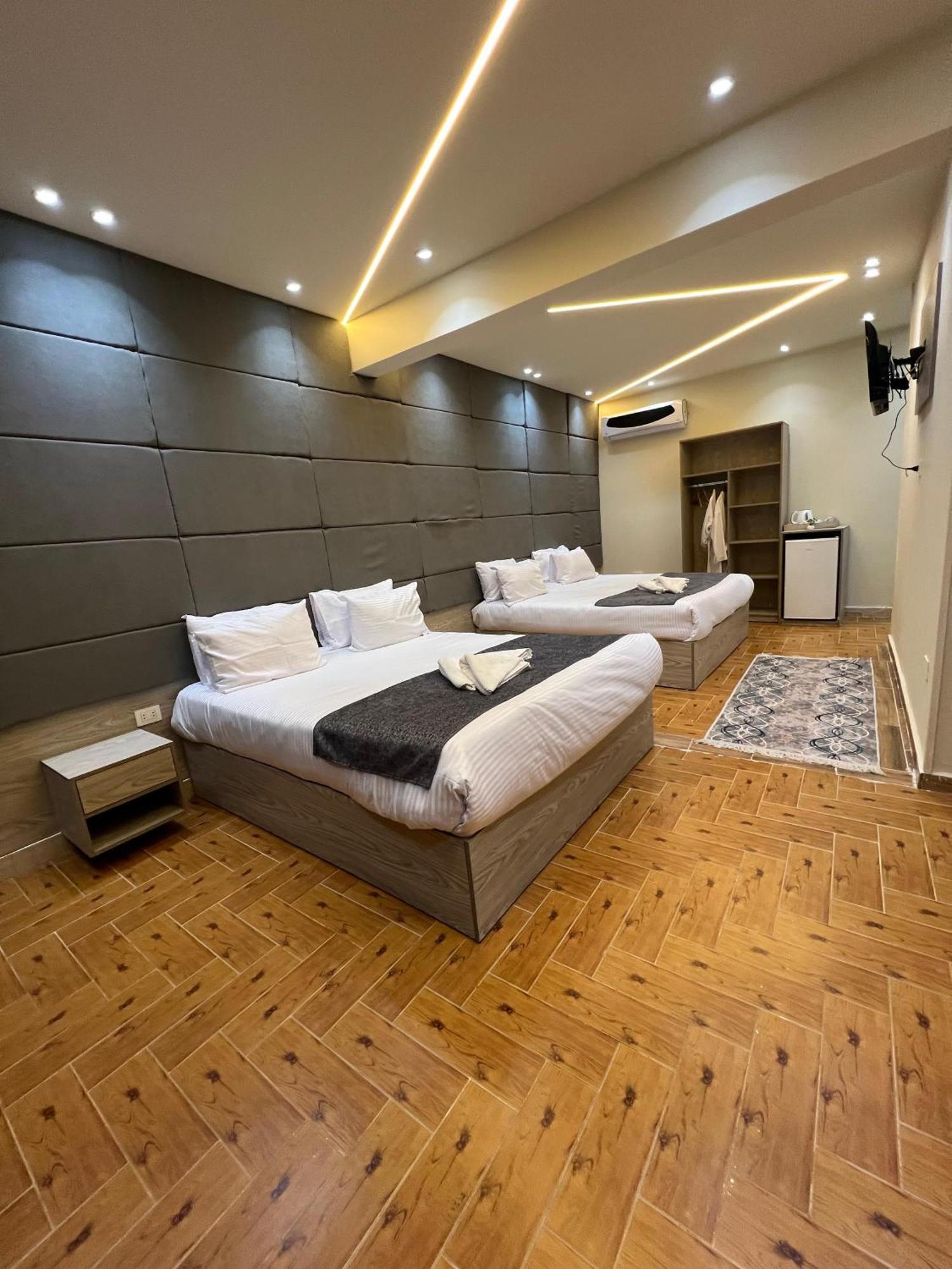 New Scarab Pyramids View Hotel Kafret el-Gabal Екстериор снимка