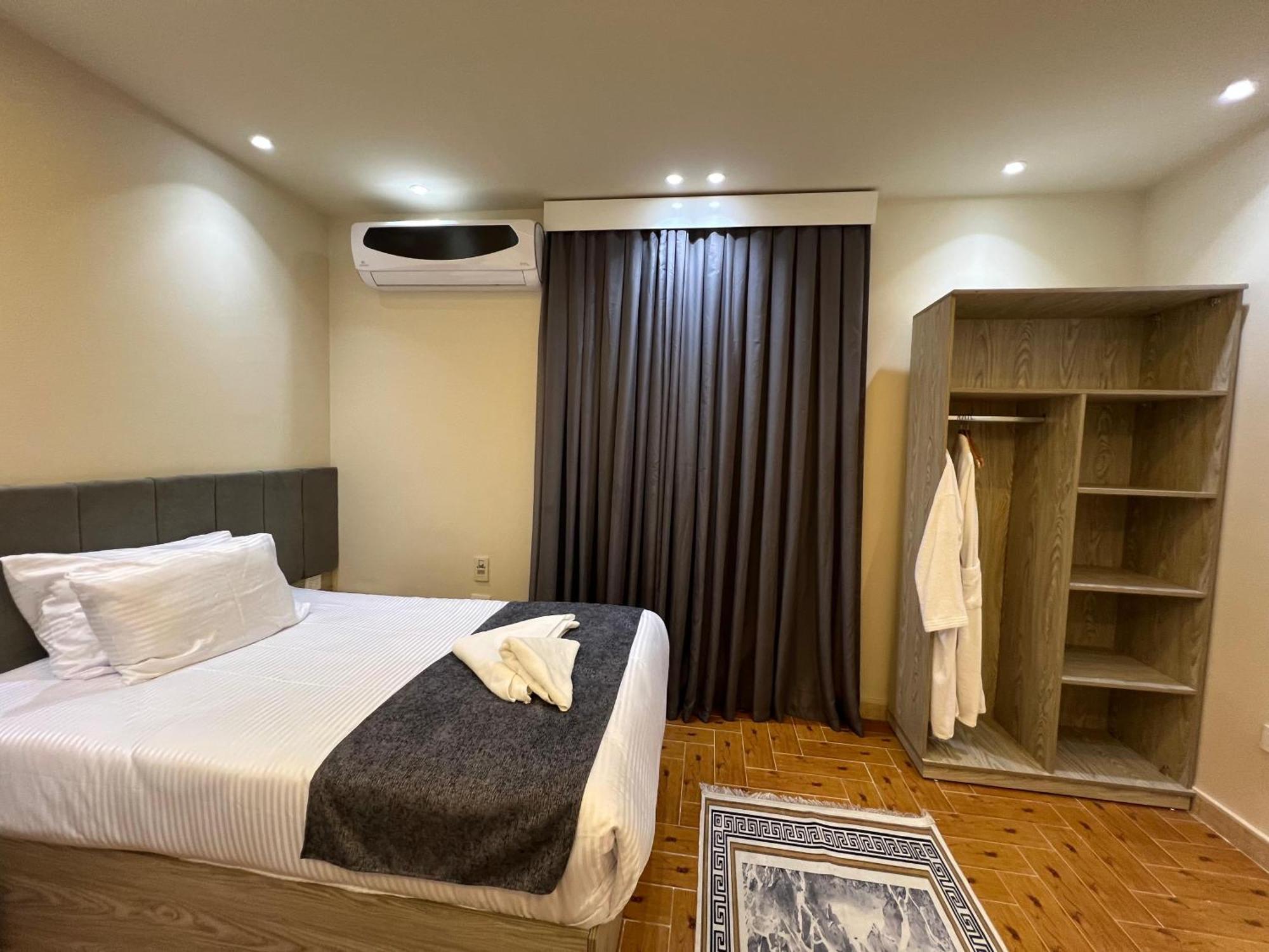 New Scarab Pyramids View Hotel Kafret el-Gabal Екстериор снимка