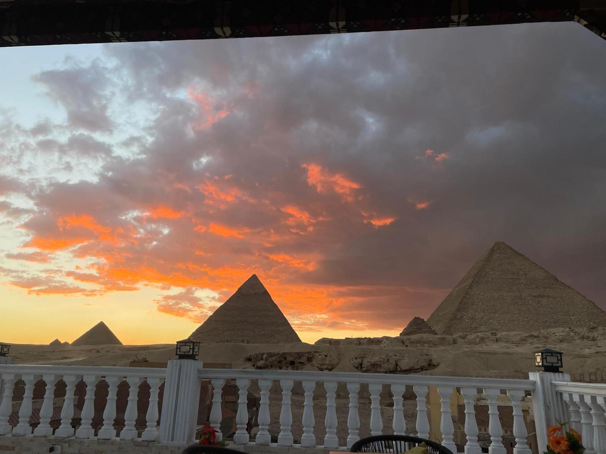 New Scarab Pyramids View Hotel Kafret el-Gabal Екстериор снимка